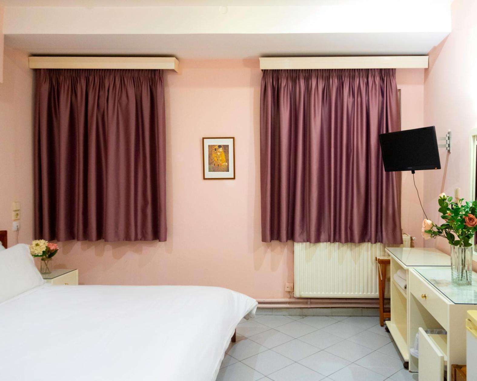 Hotel Avra Kardítsa Екстериор снимка