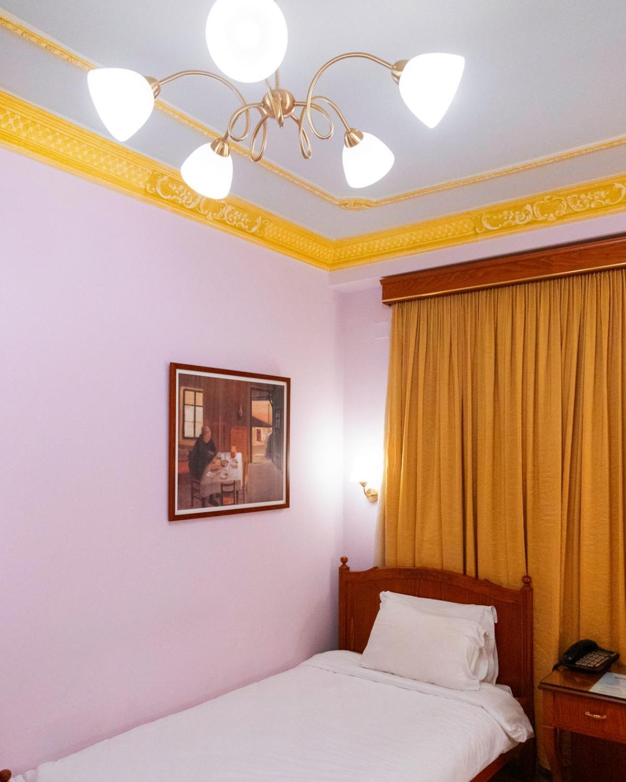 Hotel Avra Kardítsa Екстериор снимка