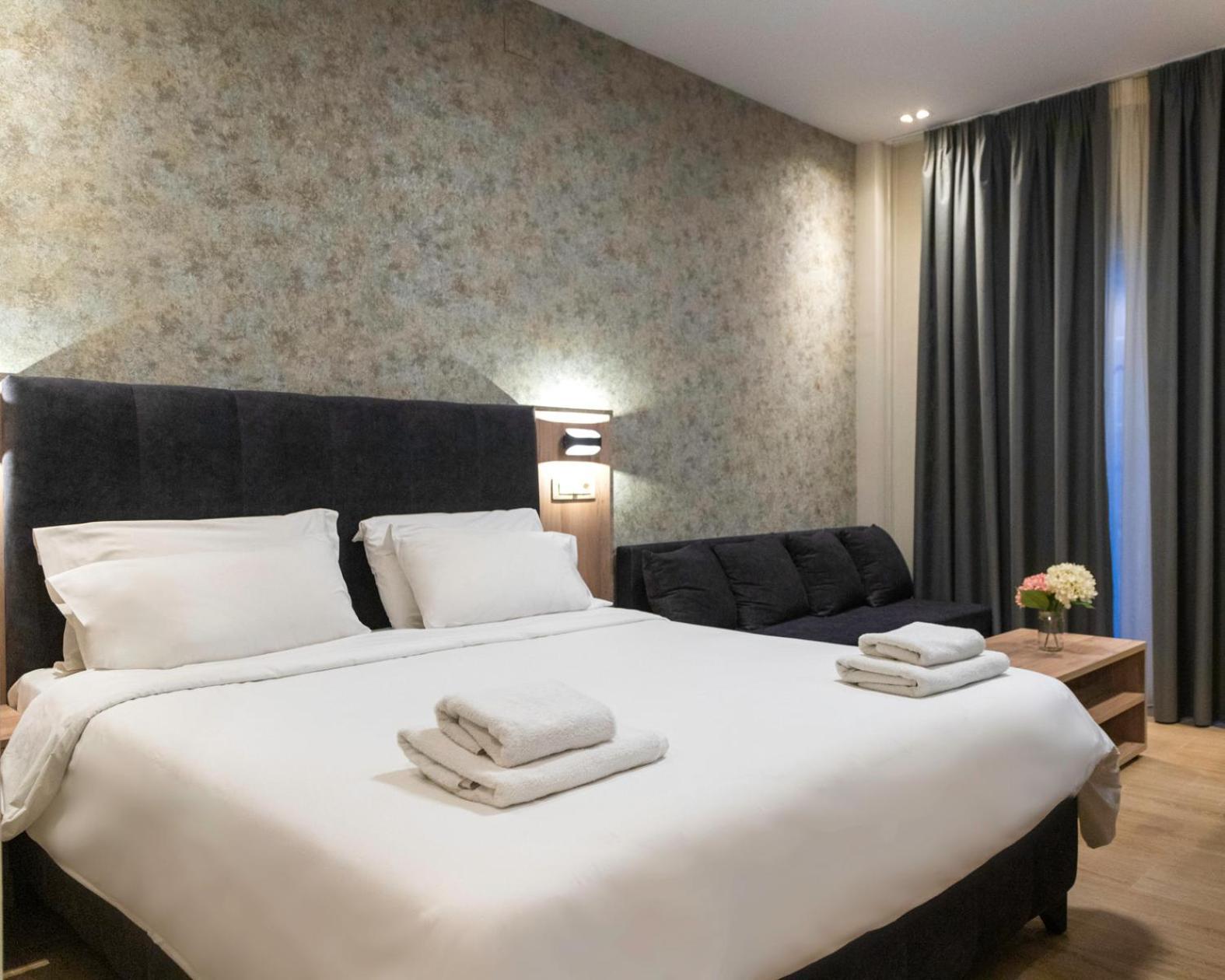 Hotel Avra Kardítsa Екстериор снимка