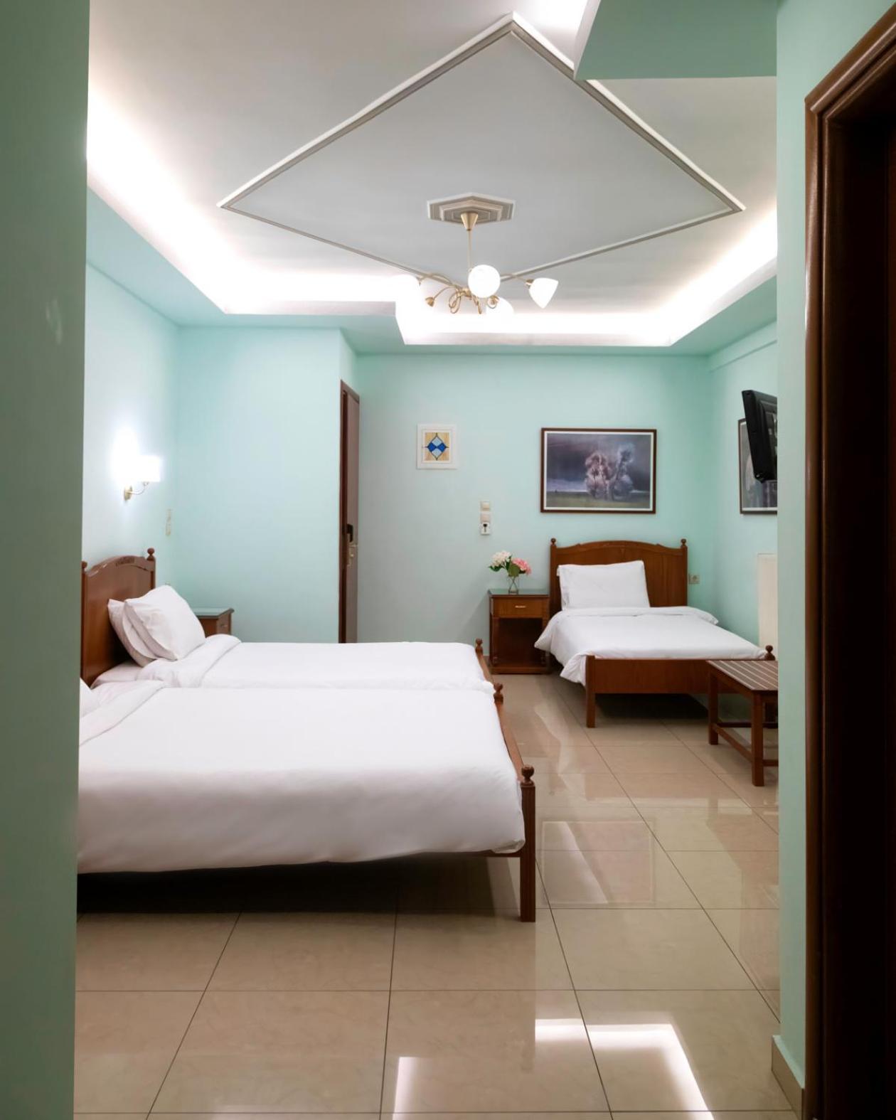 Hotel Avra Kardítsa Екстериор снимка