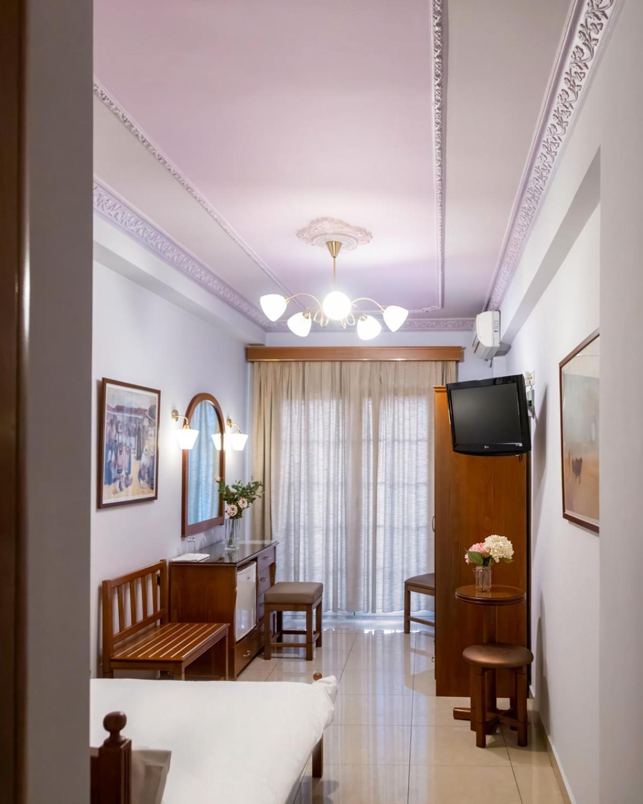 Hotel Avra Kardítsa Екстериор снимка