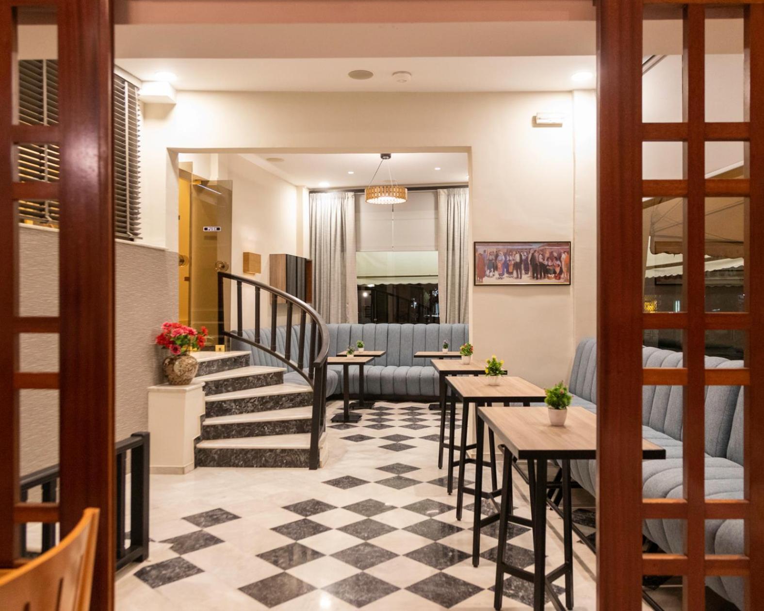 Hotel Avra Kardítsa Екстериор снимка