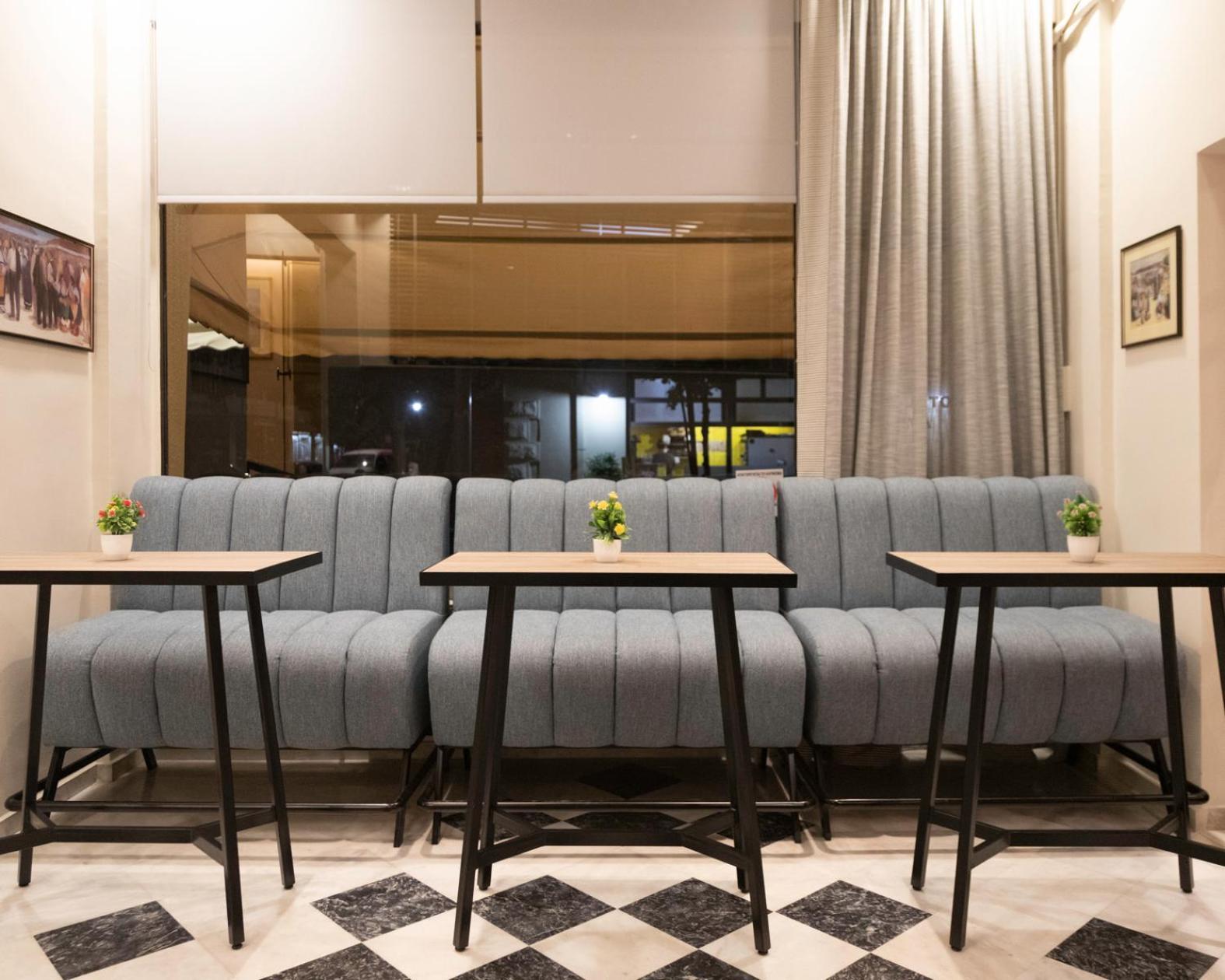 Hotel Avra Kardítsa Екстериор снимка
