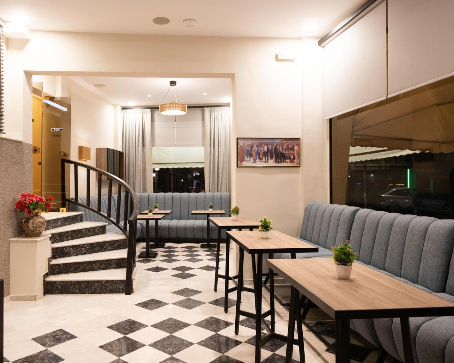 Hotel Avra Kardítsa Екстериор снимка