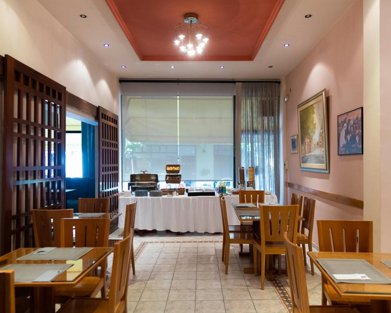Hotel Avra Kardítsa Екстериор снимка