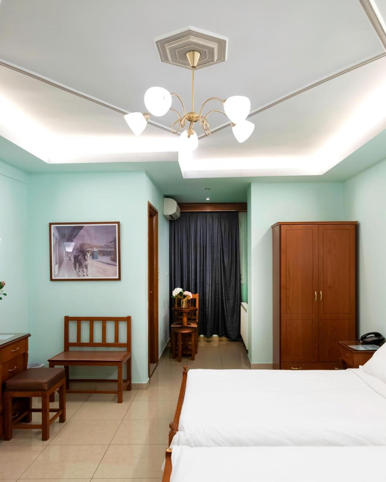 Hotel Avra Kardítsa Екстериор снимка